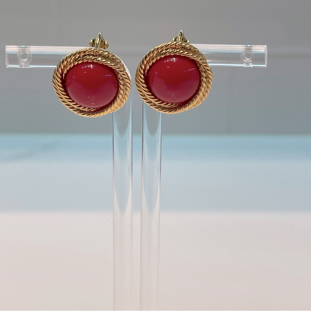 Vintage Signed Napier Red Plastic Cabochon Gold Tone Earrings
